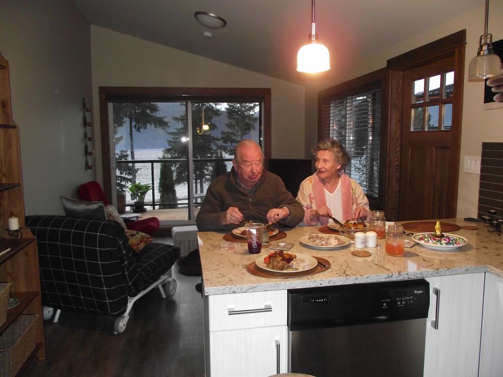 Wild Coast Chalets Port Renfrew Bilik gambar