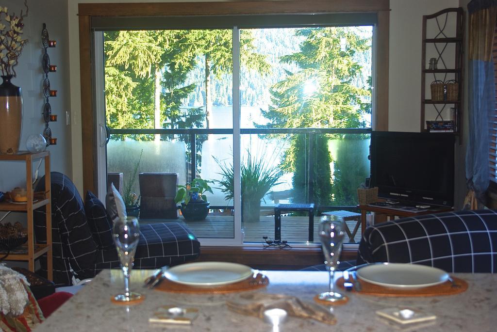 Wild Coast Chalets Port Renfrew Bilik gambar