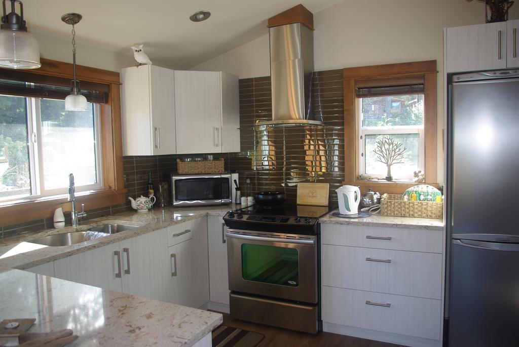 Wild Coast Chalets Port Renfrew Bilik gambar
